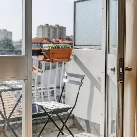Aliados Nice Flat V Apartment
